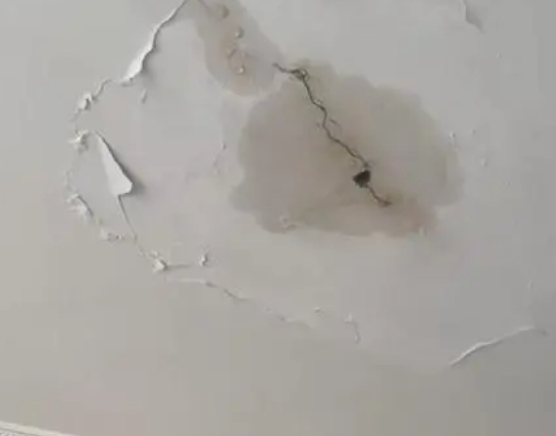 南谯阳台漏水维修公司分享下屋面防水工程质量问题原因分析